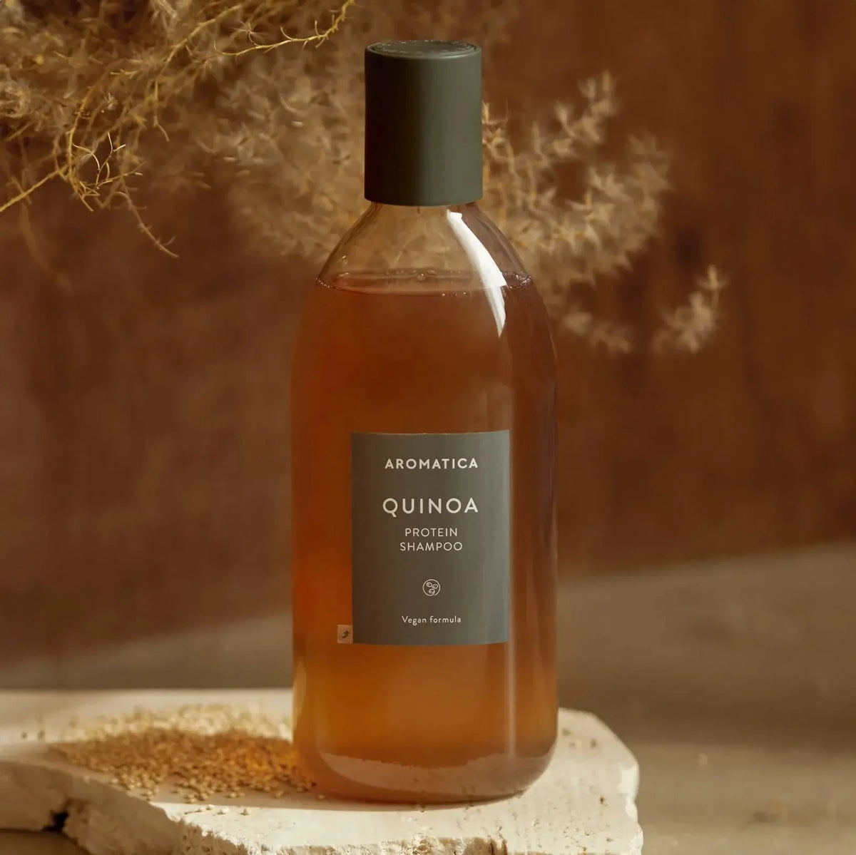 Sulfātu nesaturošs šampūns ar proteīniem bojātiem matiem AROMATICA Quinoa Protein Shampoo