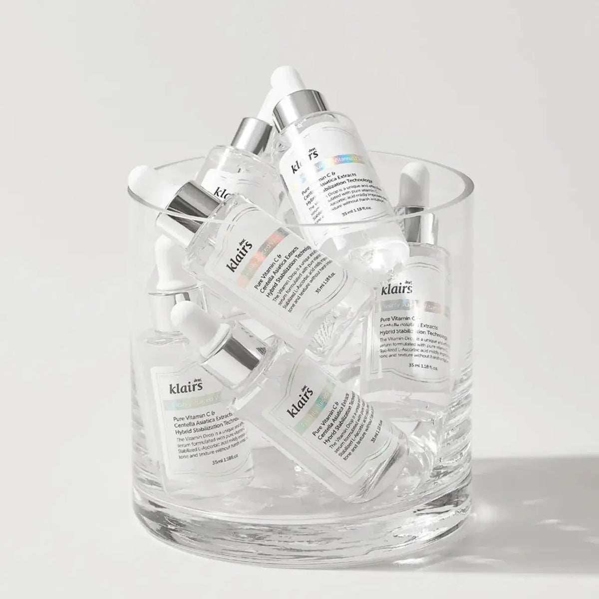 Serums ar С vitamīnu mirdzuma piešķiršanai ādai Dear Klairs Freshly Juiced Vitamin Drop