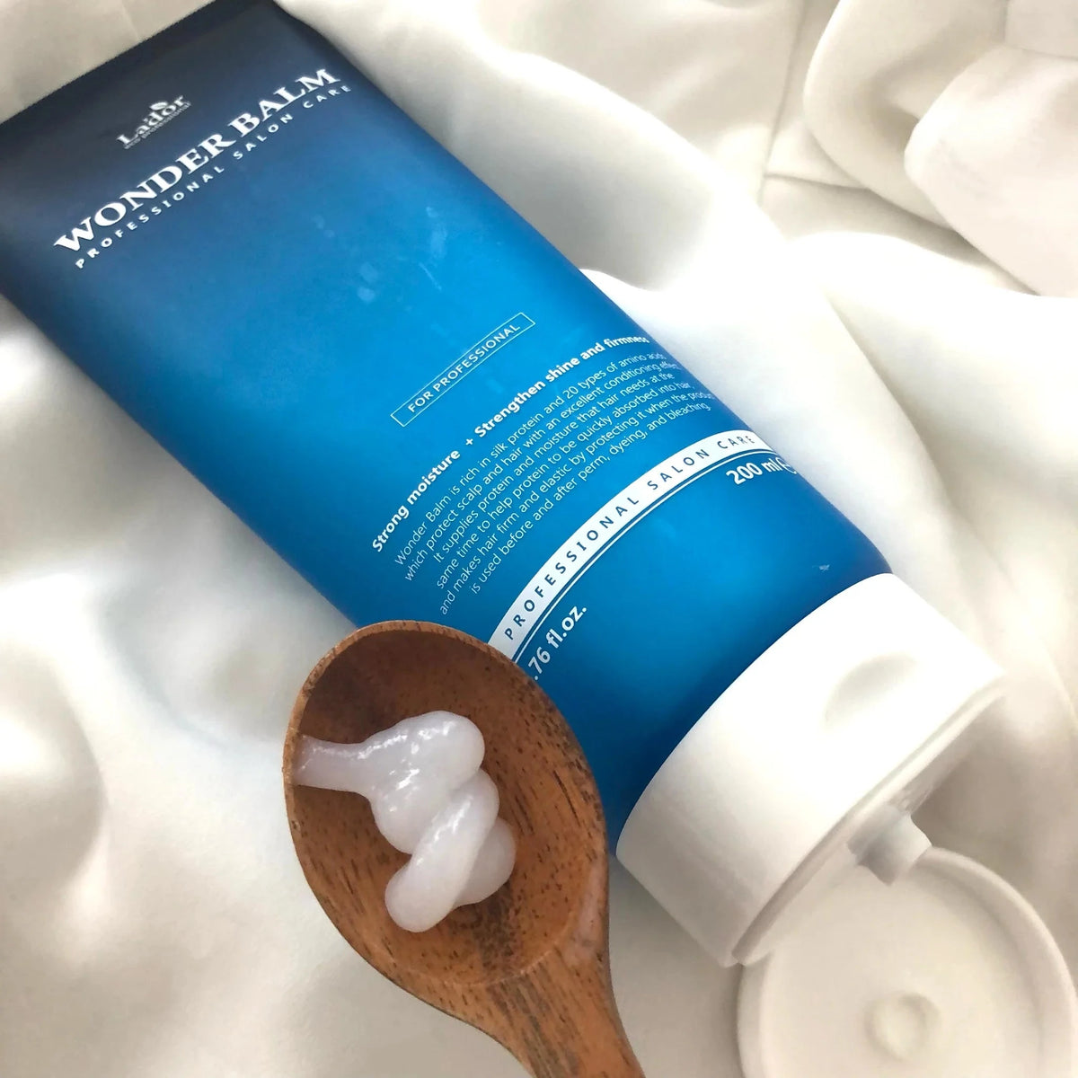 Mitrinošs ātras iedarbības balzams matiem Lador Wonder Balm