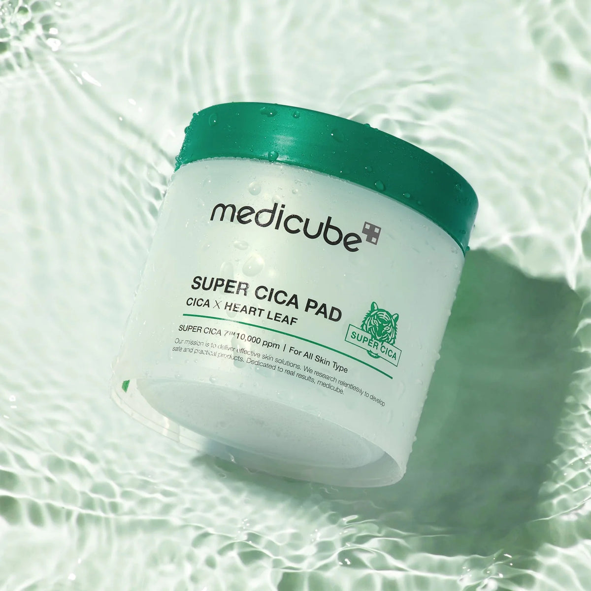 Nomierinoši spilventiņi ar Āzijas centellas ekstraktu Medicube Super Cica Pad
