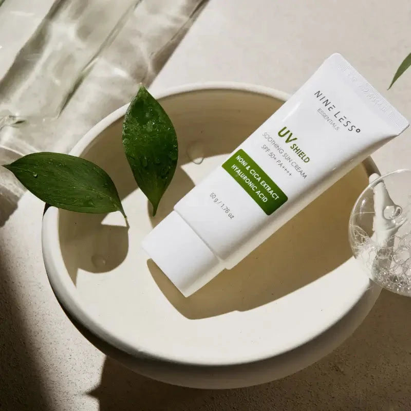 Vegānisks saules aizsargkrēms Nine Less Essentials UV Shield Soothing Sun Cream SPF 50+ PA++++