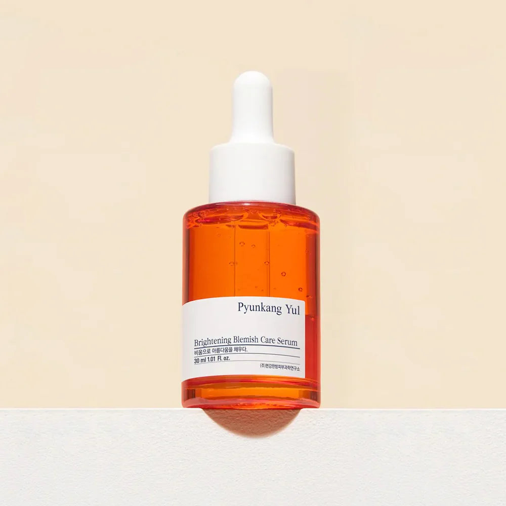 Balinošs serums ar C vitamīnu Pyunkang Yul Brightening Blemish Care Serum